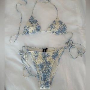 Triangl string bikini small top medium bottom